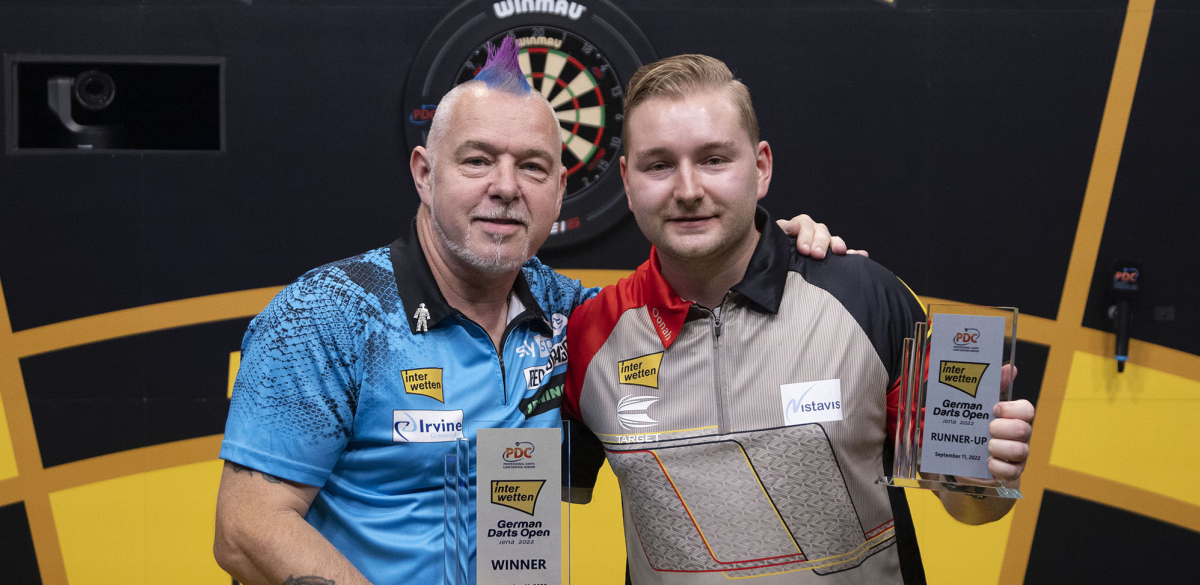 Wright hails Van den Bergh as 'future of darts' PDC